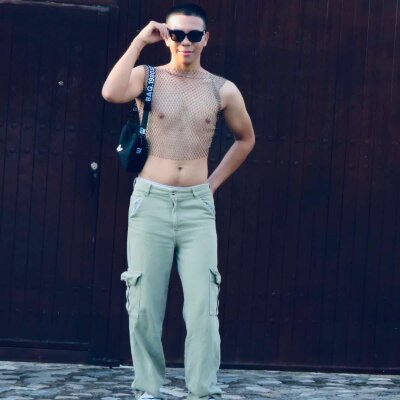 Valentinostarsex Live Cam on StripChat