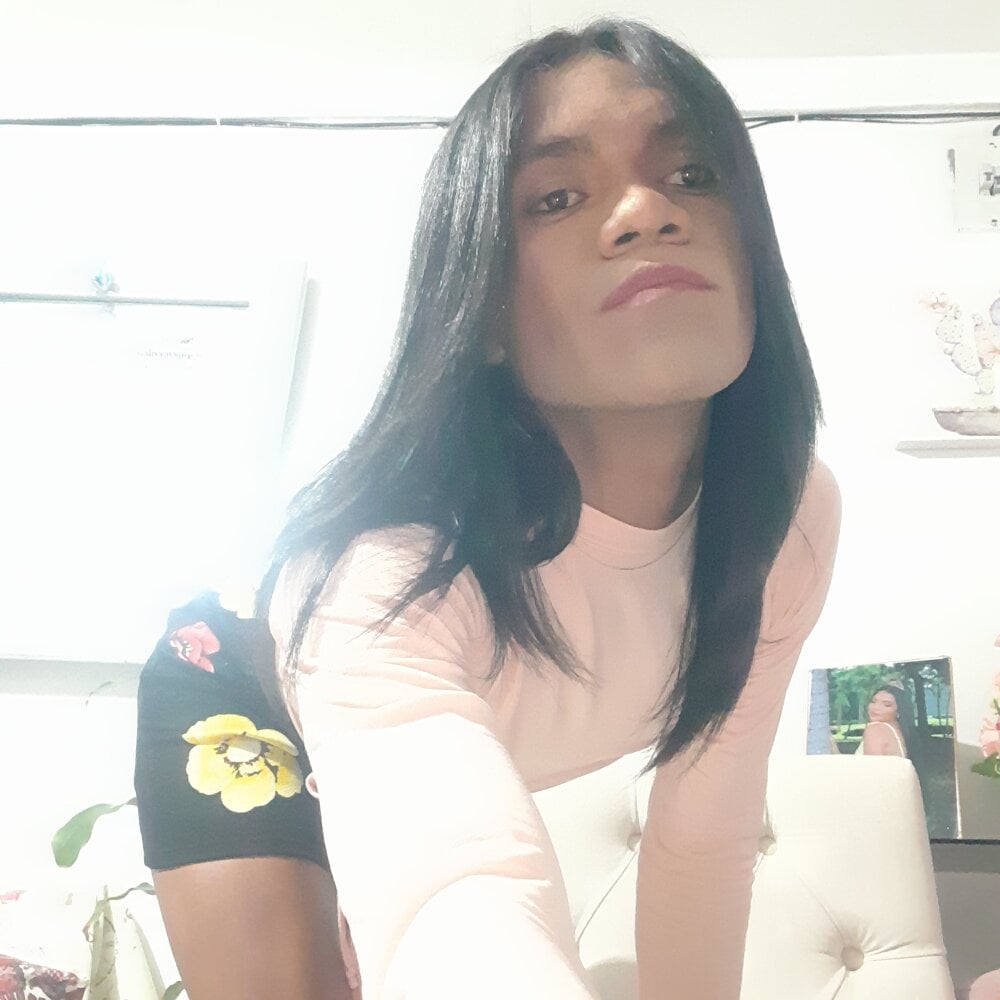 bigblacktransxxx's Offline Chat Room