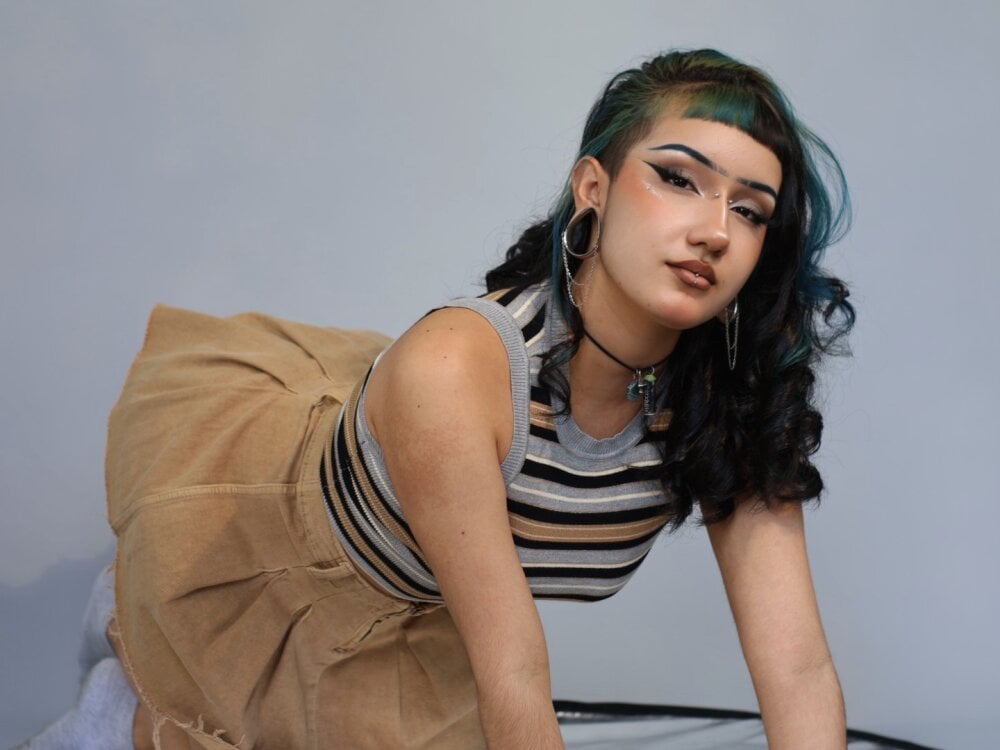 cassie_bennett profile