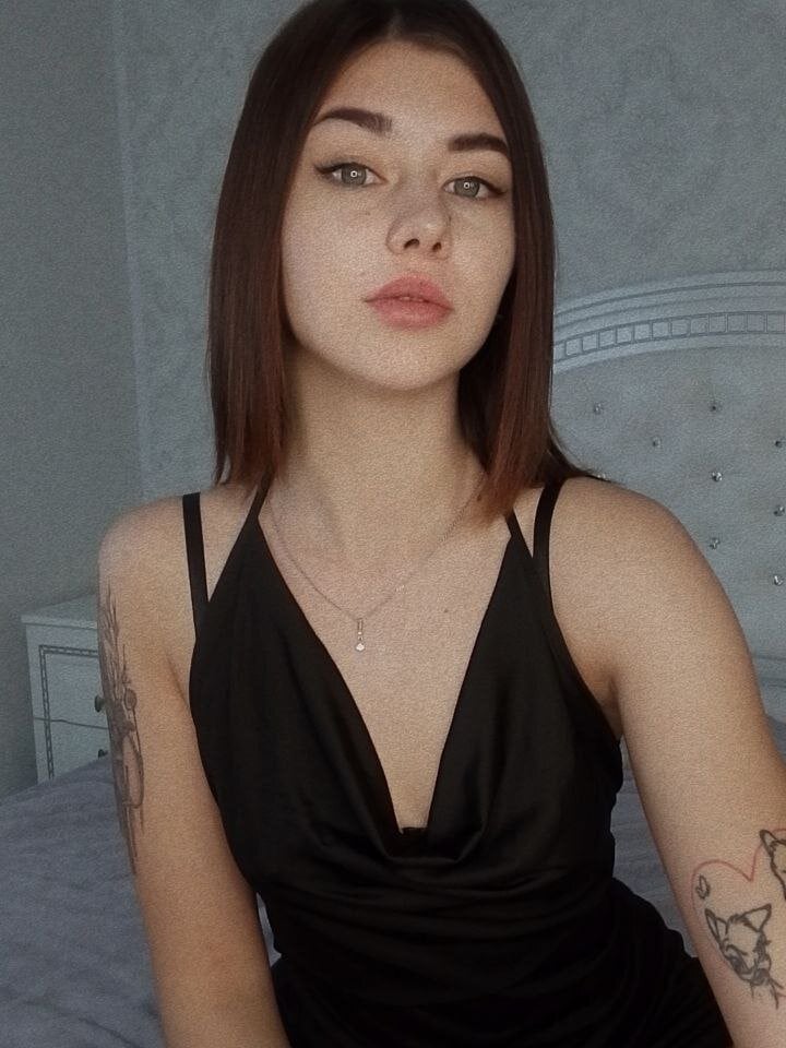 Cam girl DieraGarrett