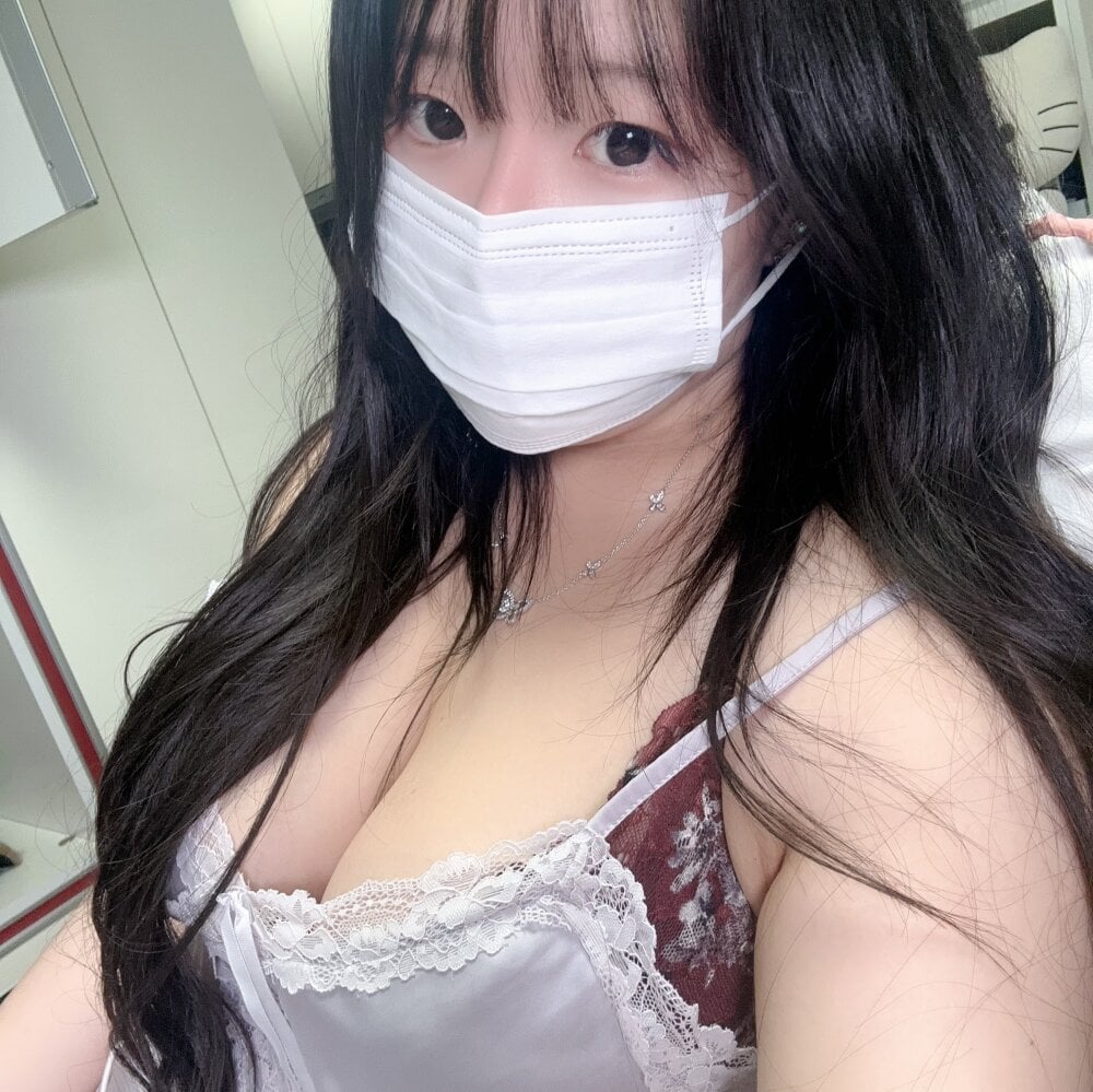 kimhyeona2005 from stripchat