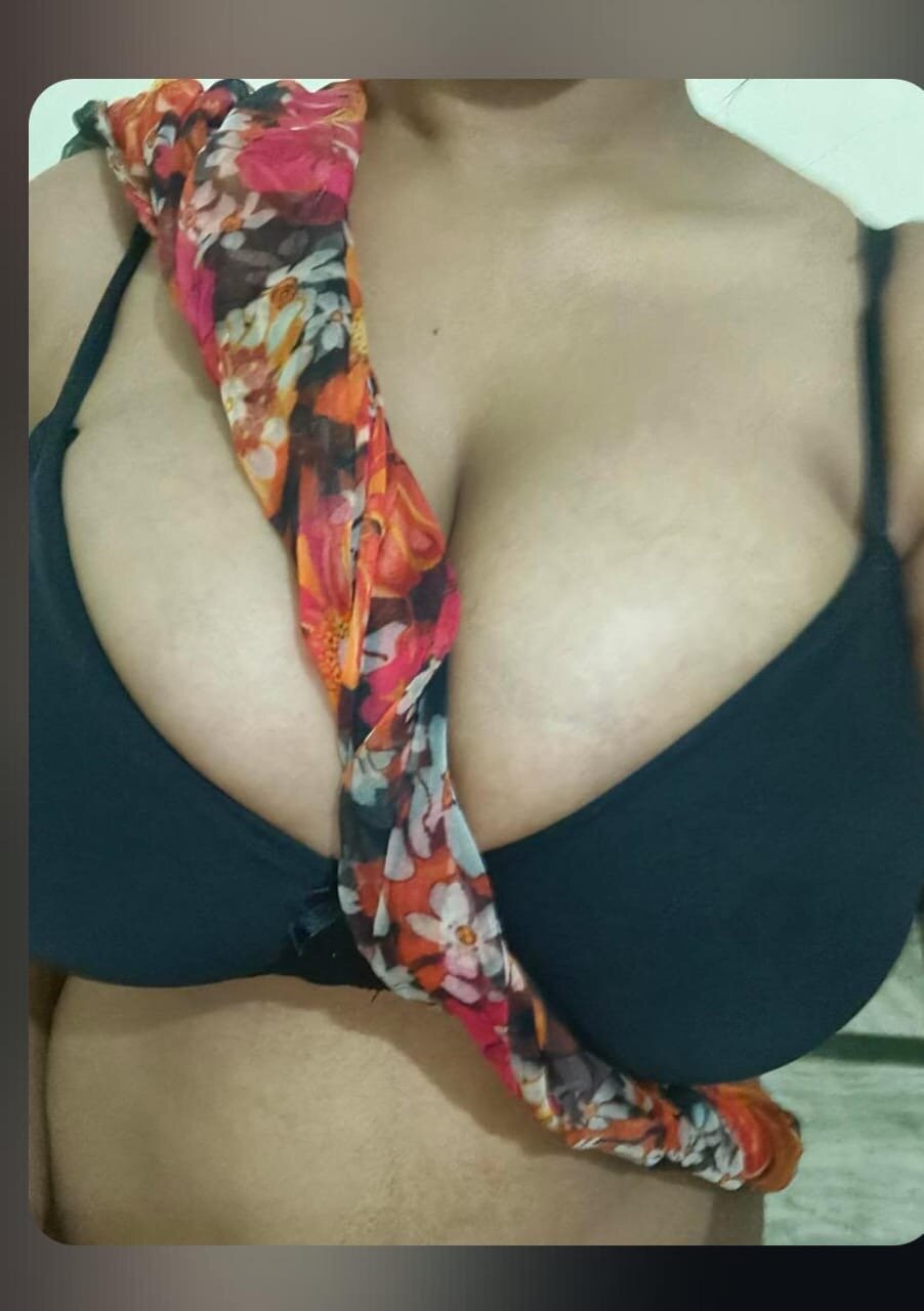 Bitch_Riya