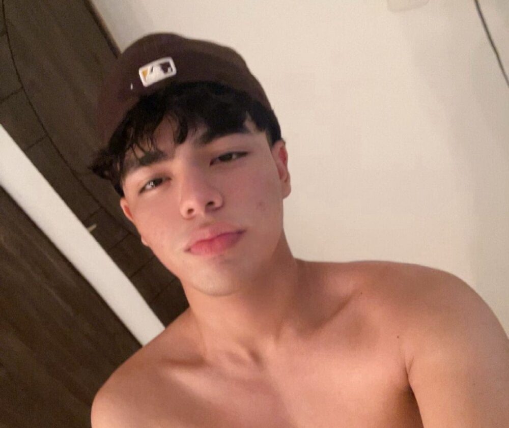 andreh_hot from stripchat