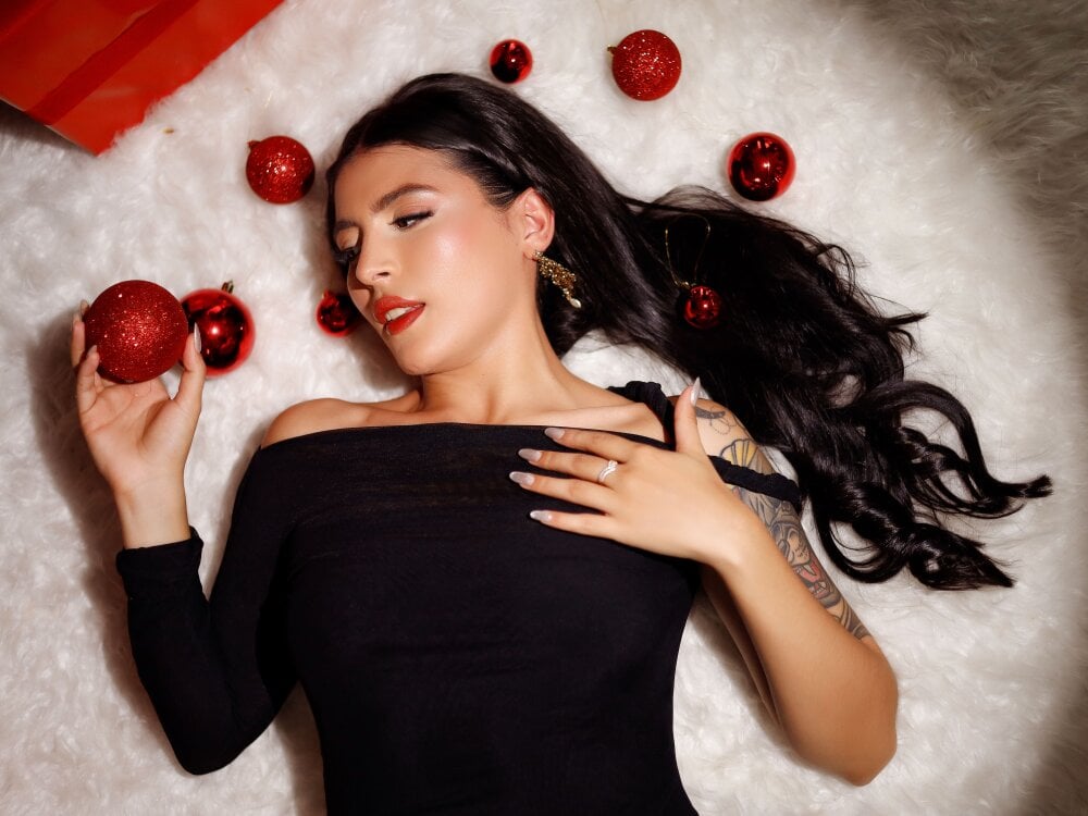 Live sex webcam photo for CristalCerati #290213843