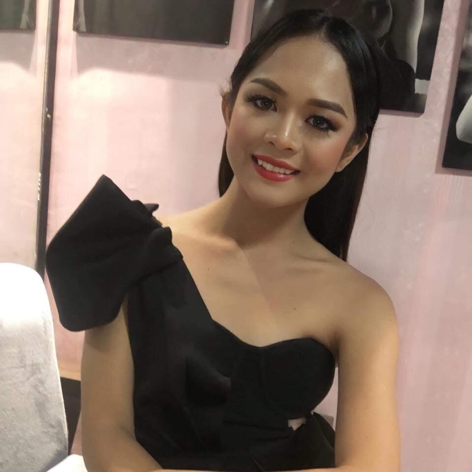 MollyAbundance's Offline XXX Chat