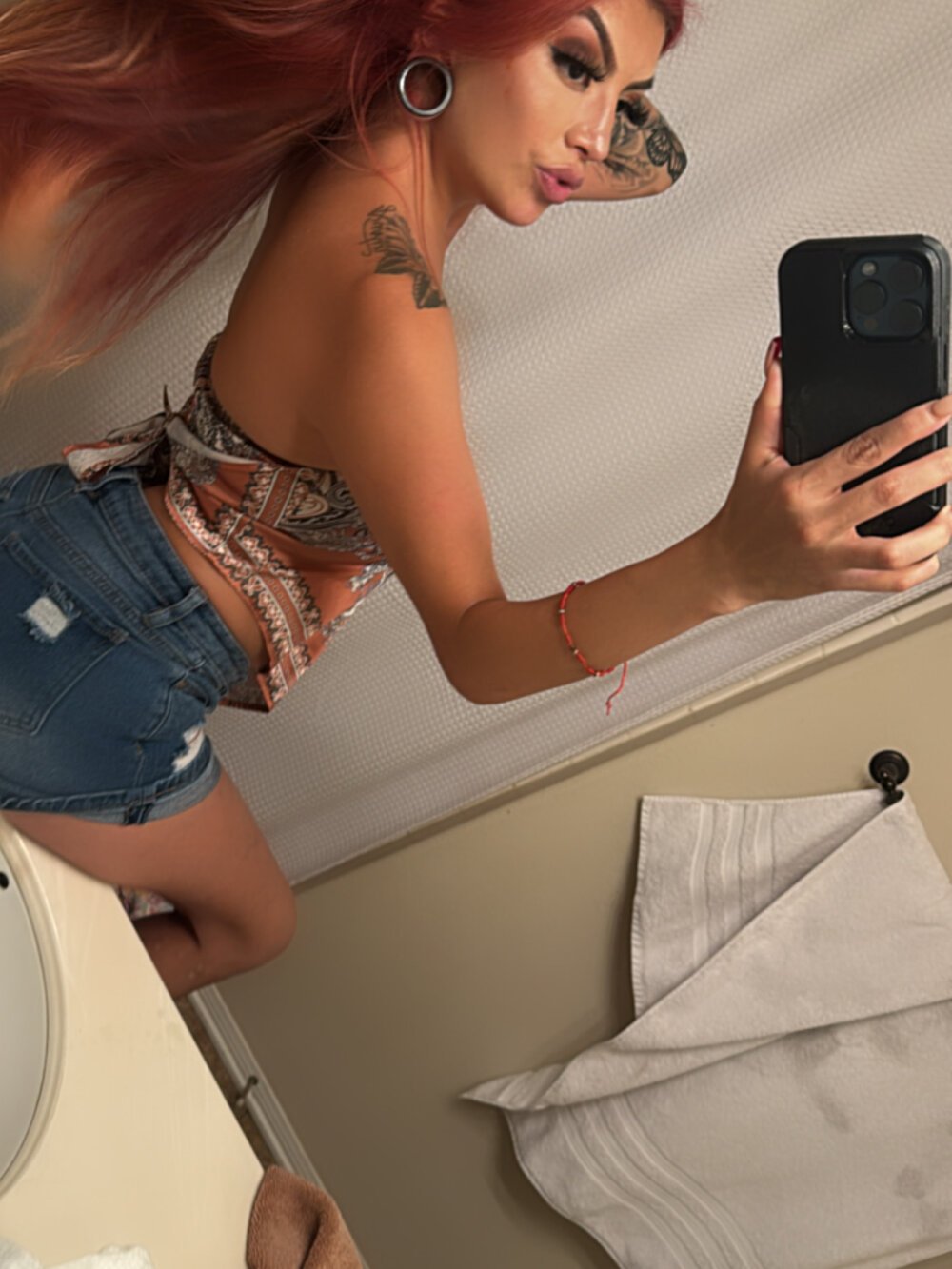 Mandygonewild: συνομιλία ΧΧΧ εκτός σύνδεσης