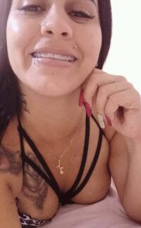 غرفة دردشة moncerrat_sweett دون اتصال