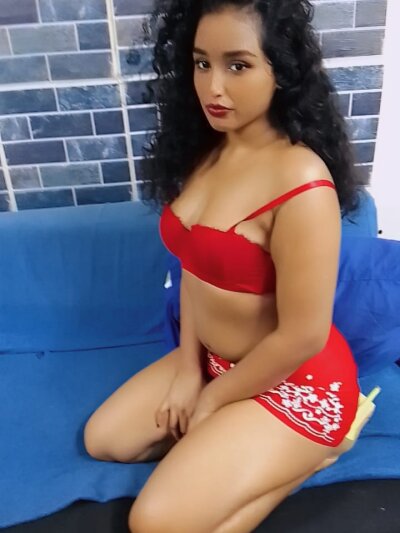 IndianSexySmiles 🖕 online cam