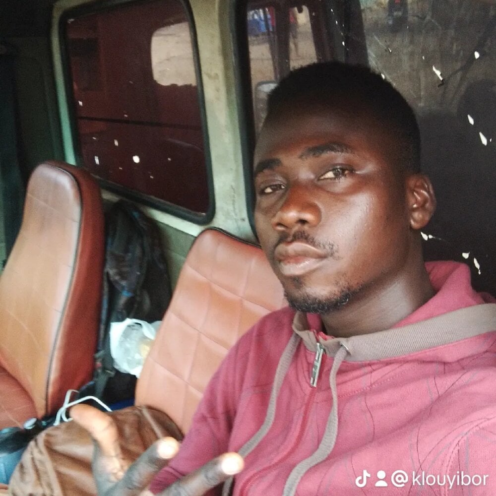 ZOUGAOLIVIER1's Offline XXX Chat