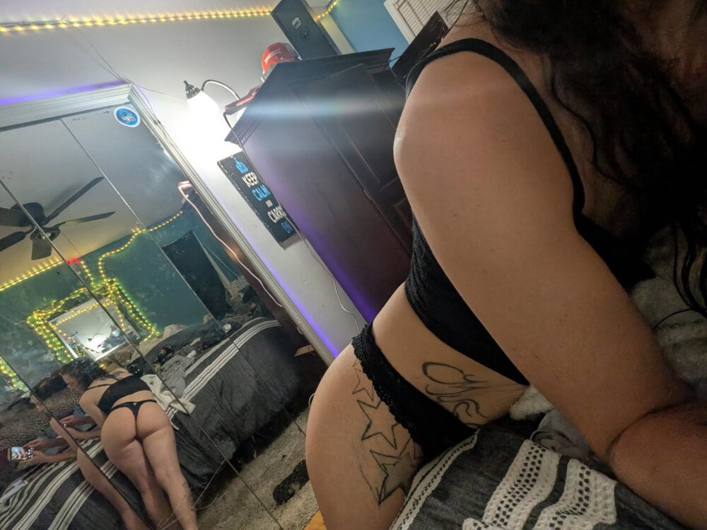 cam-performer.com misbehave34 livesex profile in small-tits cams