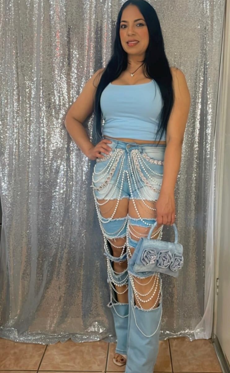 stripchat morenitabella69 webcam profile pic via bestlivesexchat.com