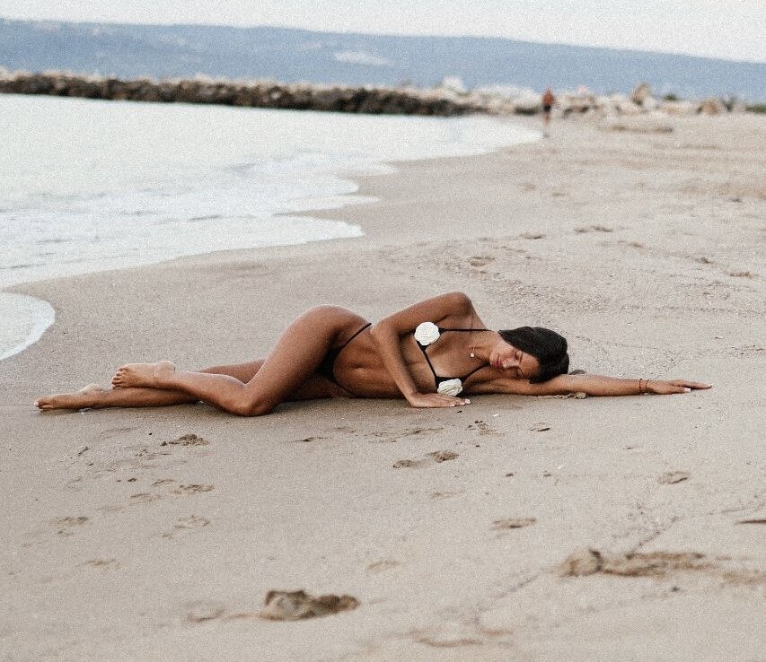 Live sex webcam photo for Ellzaa_ #289949623