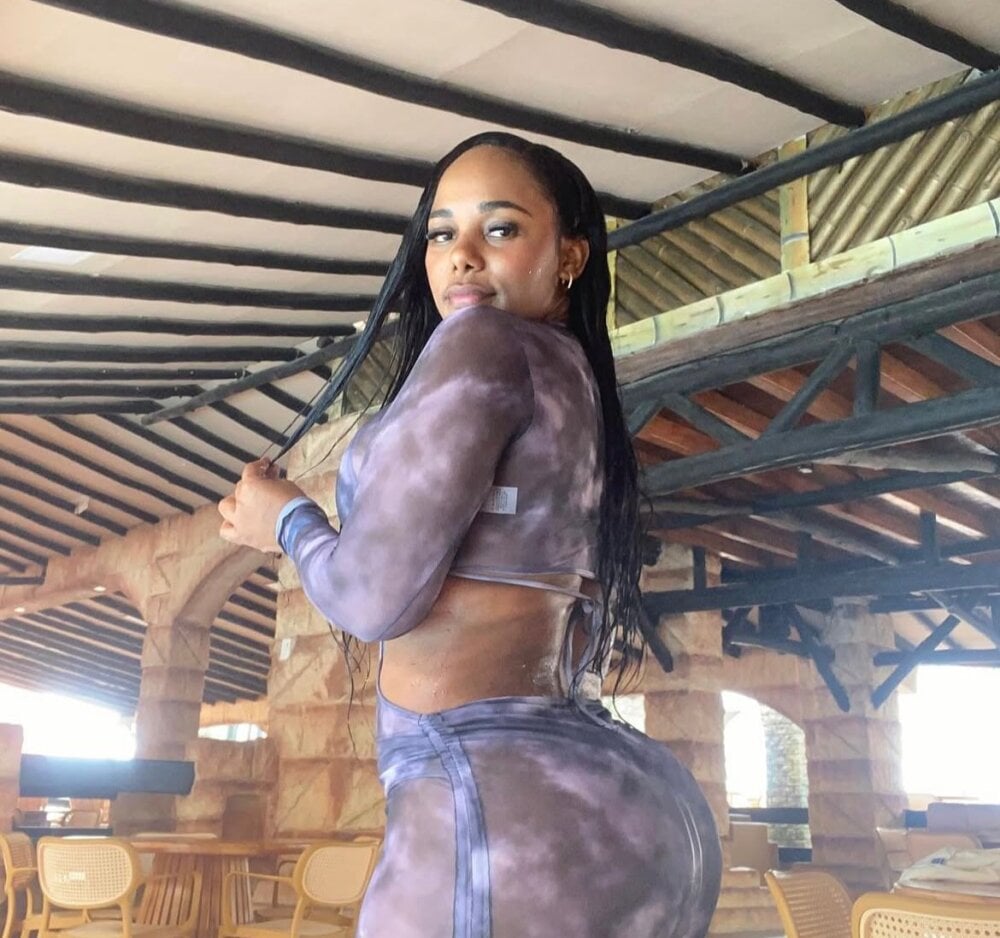 pornos.live allison_cooper5 livesex profile in spanish cams