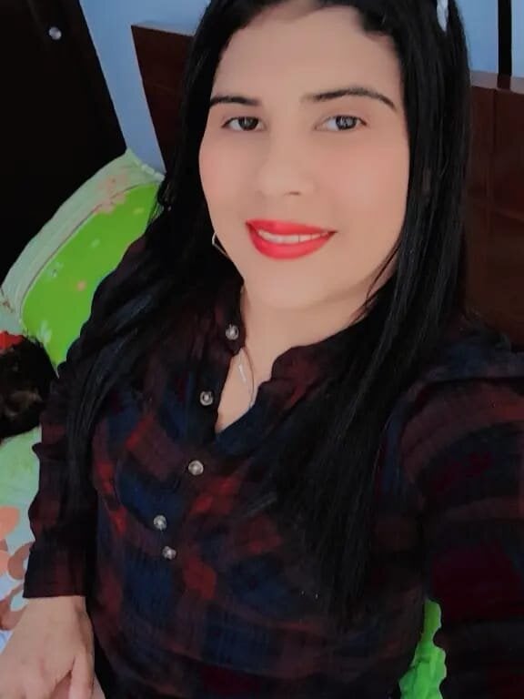 stripchat violetahotson webcam profile pic via groupsexlivecams.com