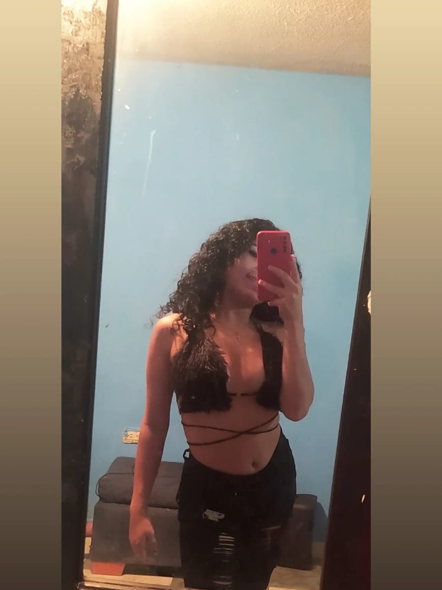 Live sex webcam photo for YuliehtM #290205968