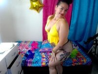 rubi_sexymilf's Offline Chat Room