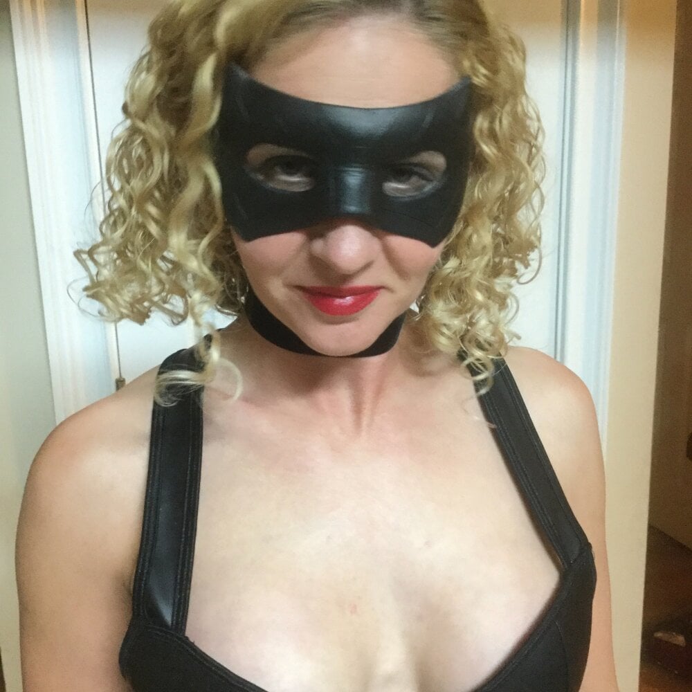 Live sex webcam photo for AmberJade_AmJ #289975966