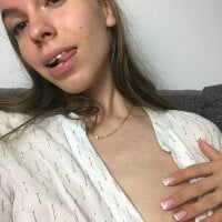 Night99butterflies' Offline Chat Room