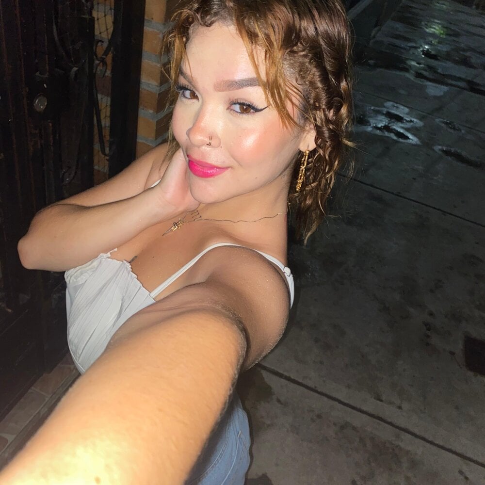 charlottee_eevanss profile