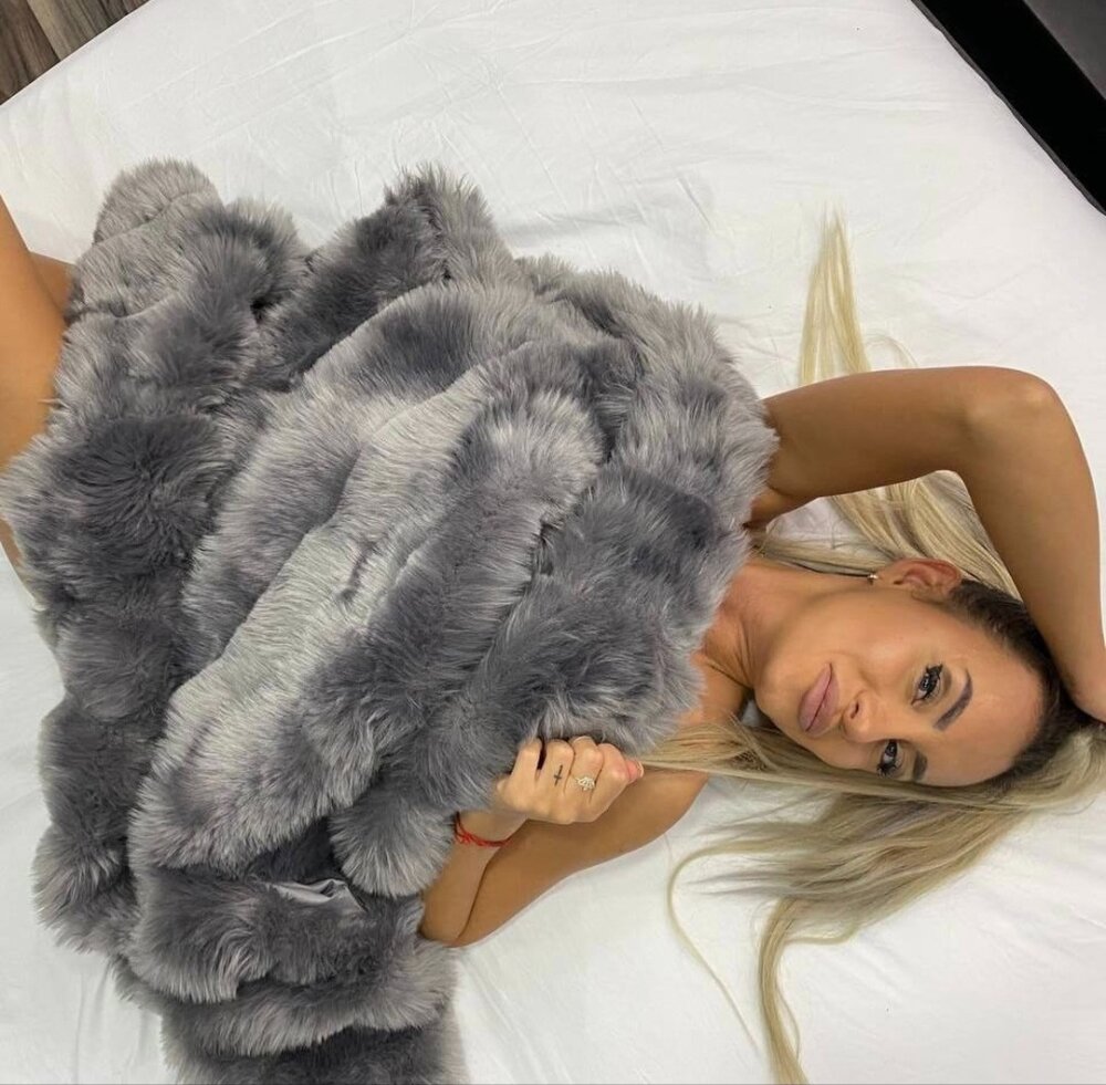 Live sex webcam photo for StacyBabe_ #288674130