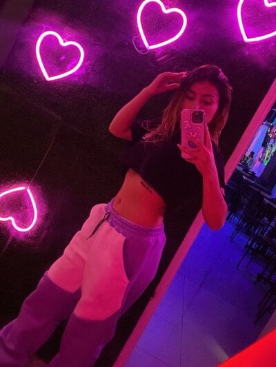 daniela_blonde_squirt