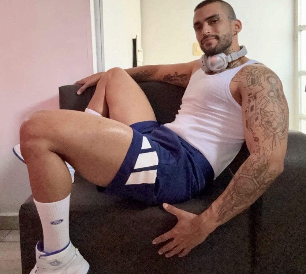 Yafir-Jafet's Live XXX Chat