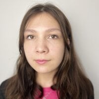 EssieBrownt's Offline Chat Room