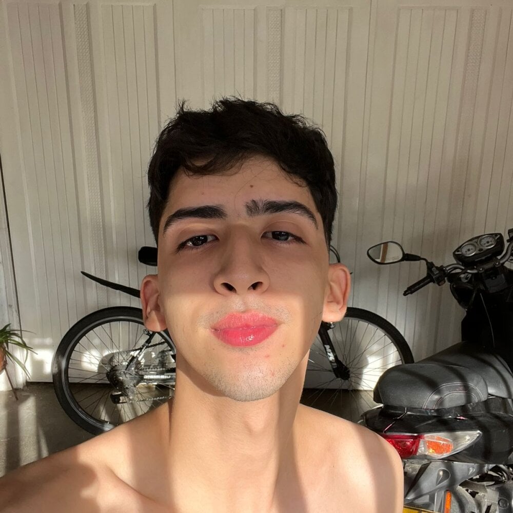 Alezandroo18