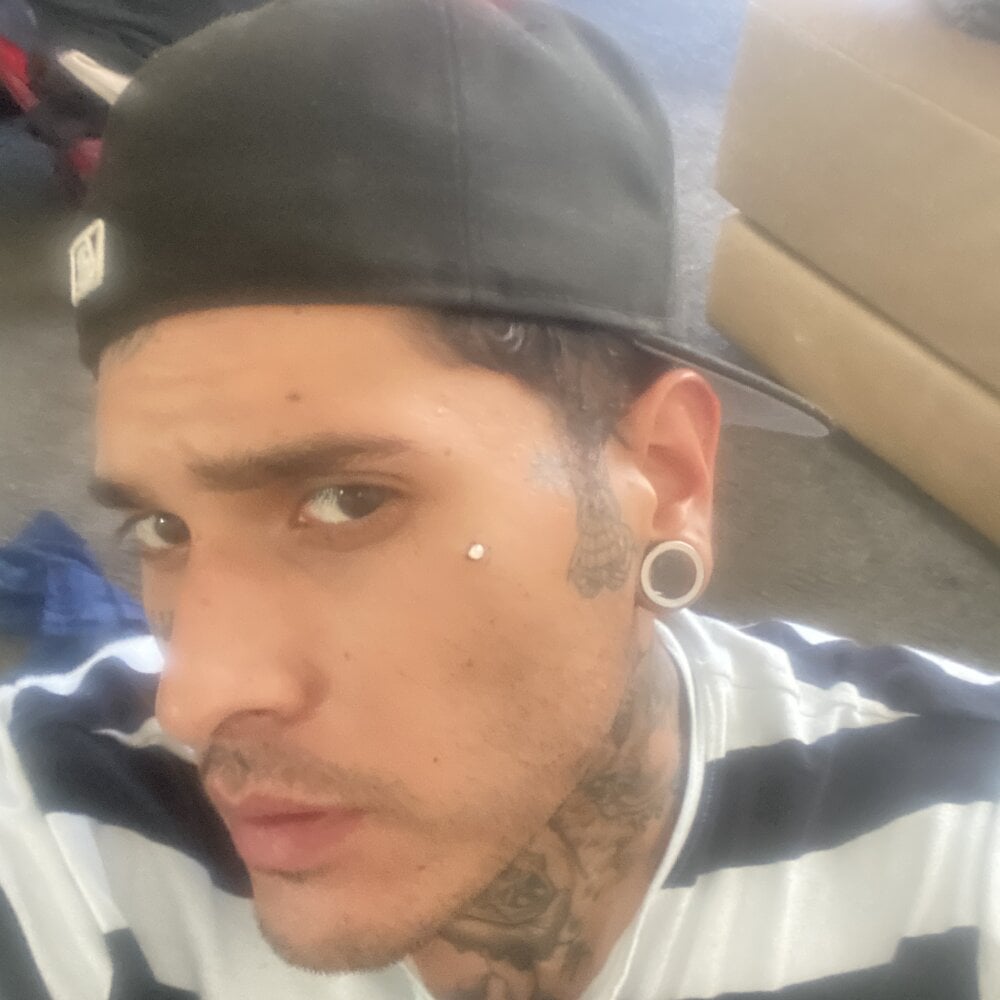 enigmadre from stripchat