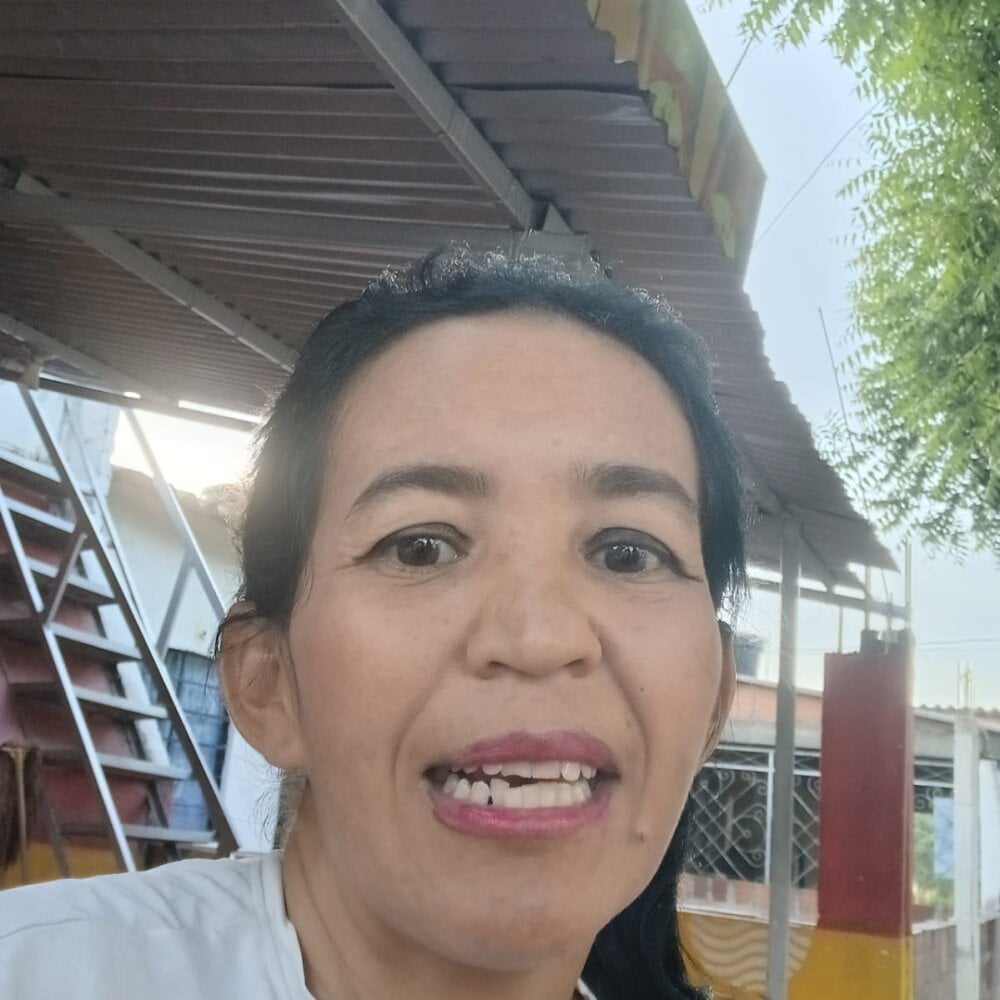 stripchat karolay_h webcam profile pic via glamcambabes.com