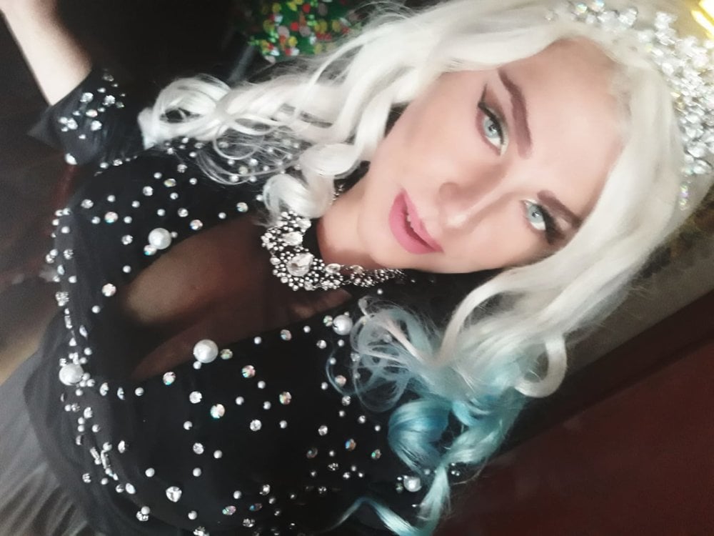 veronikstrixx profile