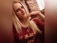 cathrineGolden's Offline Chat Room
