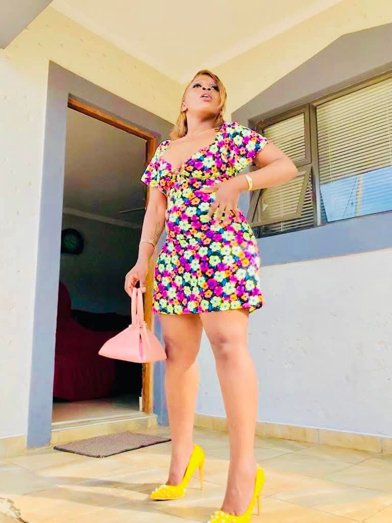 queenteex699