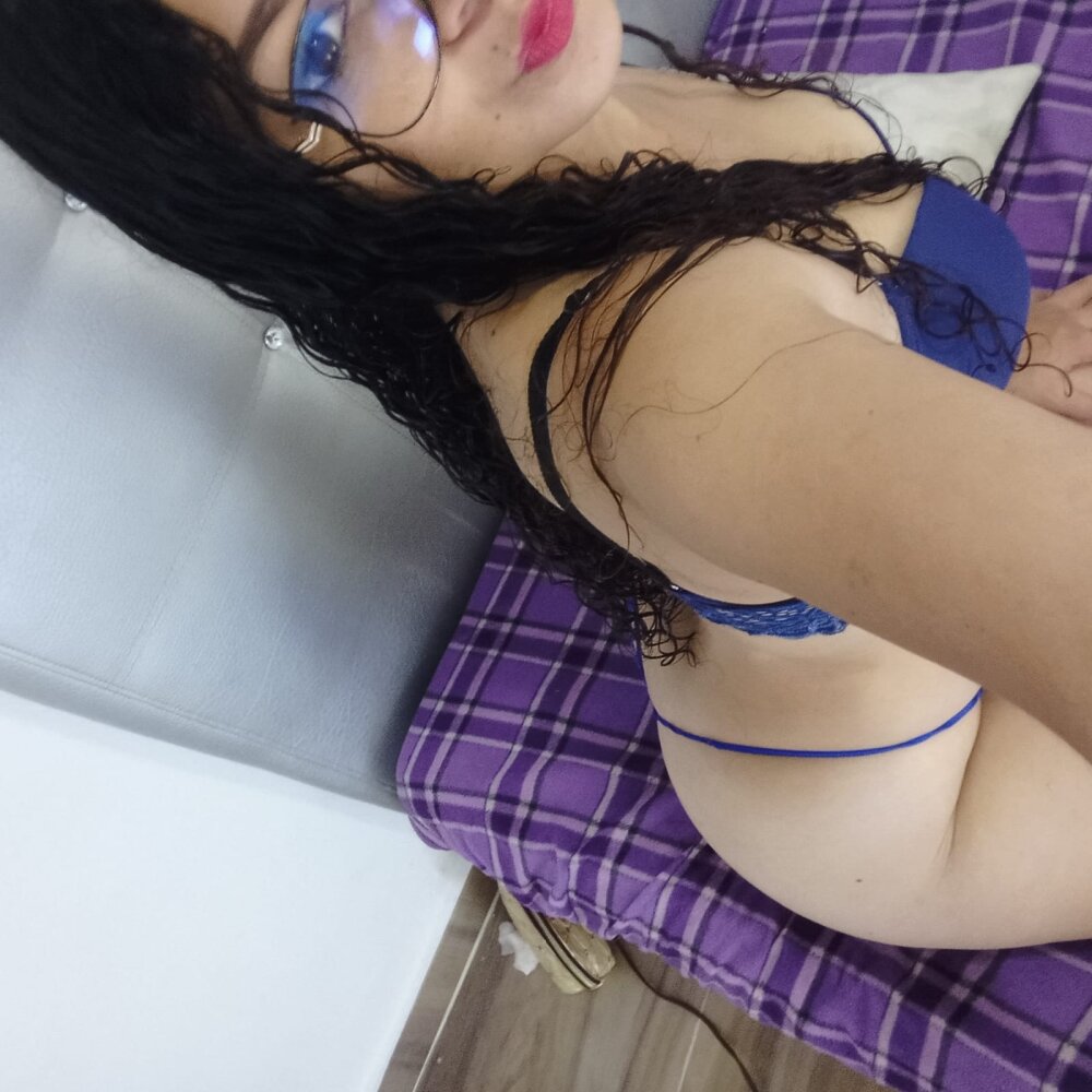 Live sex webcam photo for Wendy__Jones #287439906