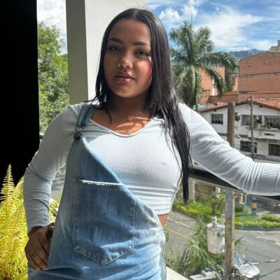 ZairaStar2 Female Bigassdoggystyle Webcam Nude