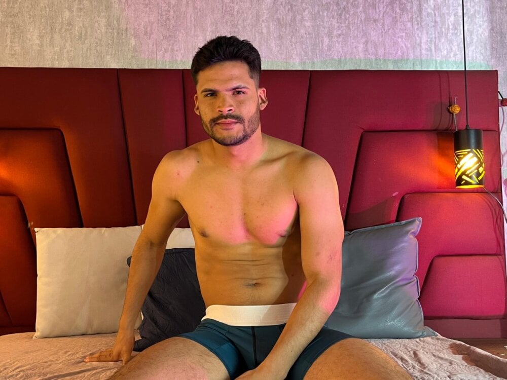 jamesbennett from stripchat