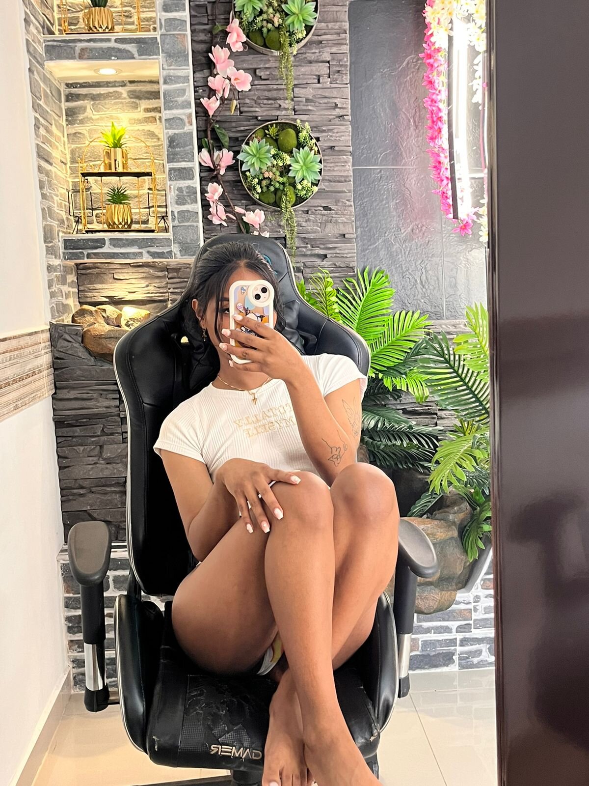 Sade_Red