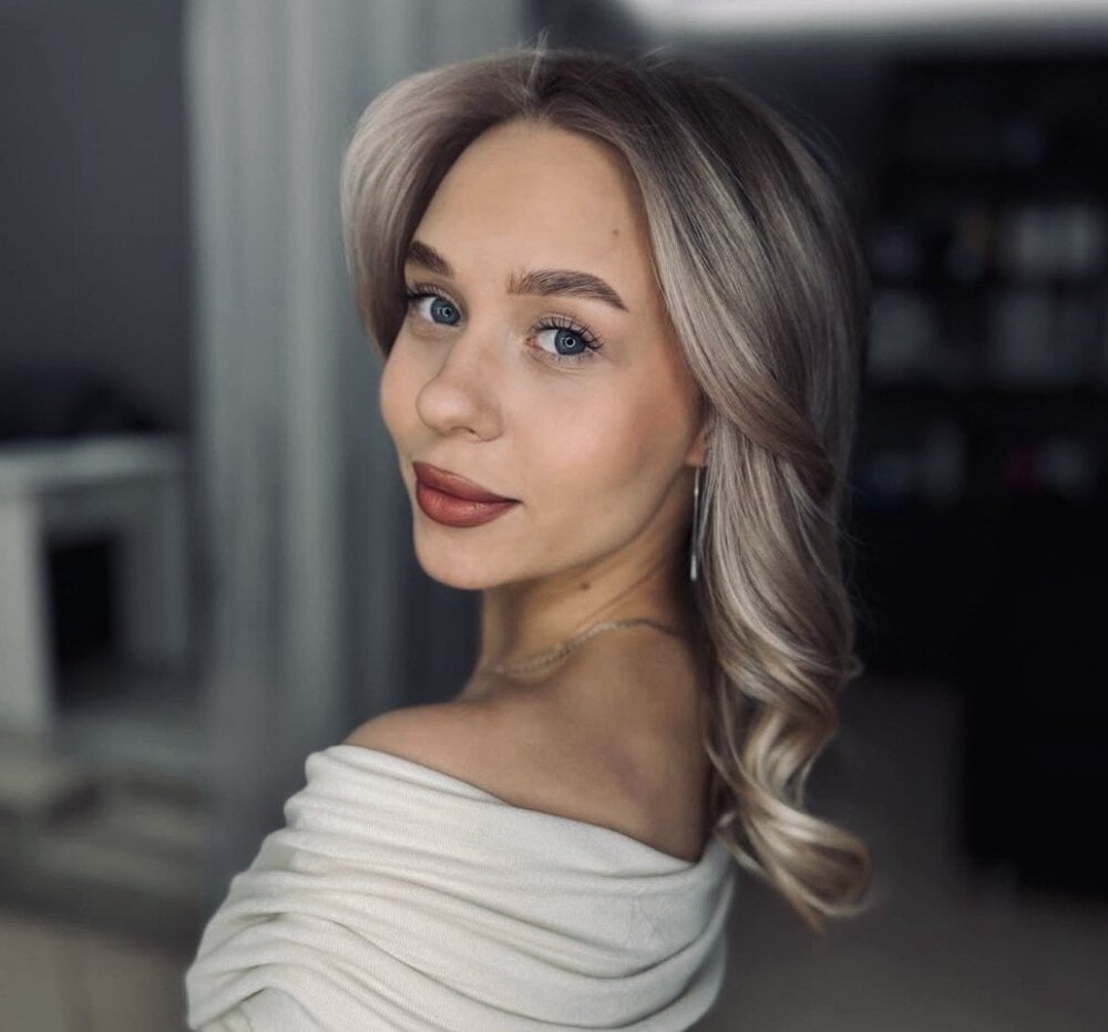 LynetCoppens' Offline XXX Chat