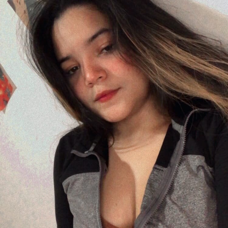 elli_snow from stripchat