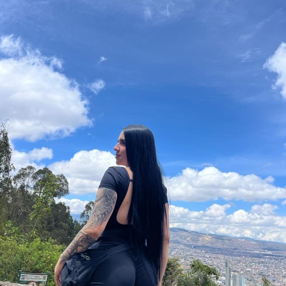 sexcam-girls.com ninarogue livesex profile in spanish cams