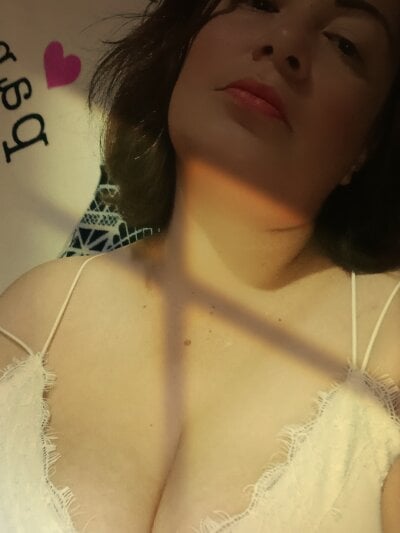 Celeste_cute_xx Female Doggystylecreampie Online Webcam Chat