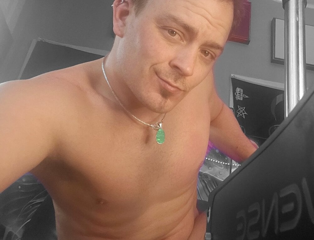 PrisBrayden's Offline XXX Chat