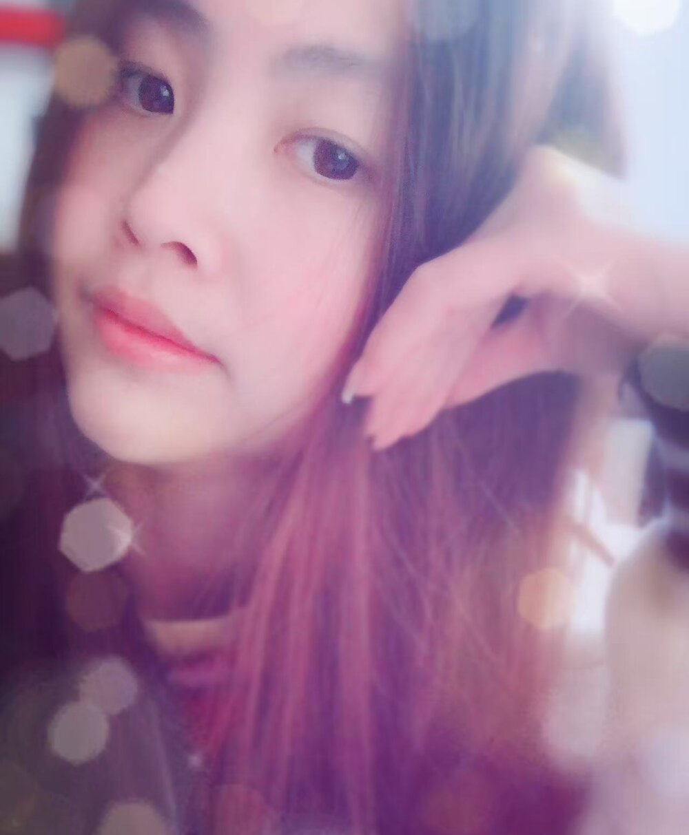 R-ichard live cam model at StripChat