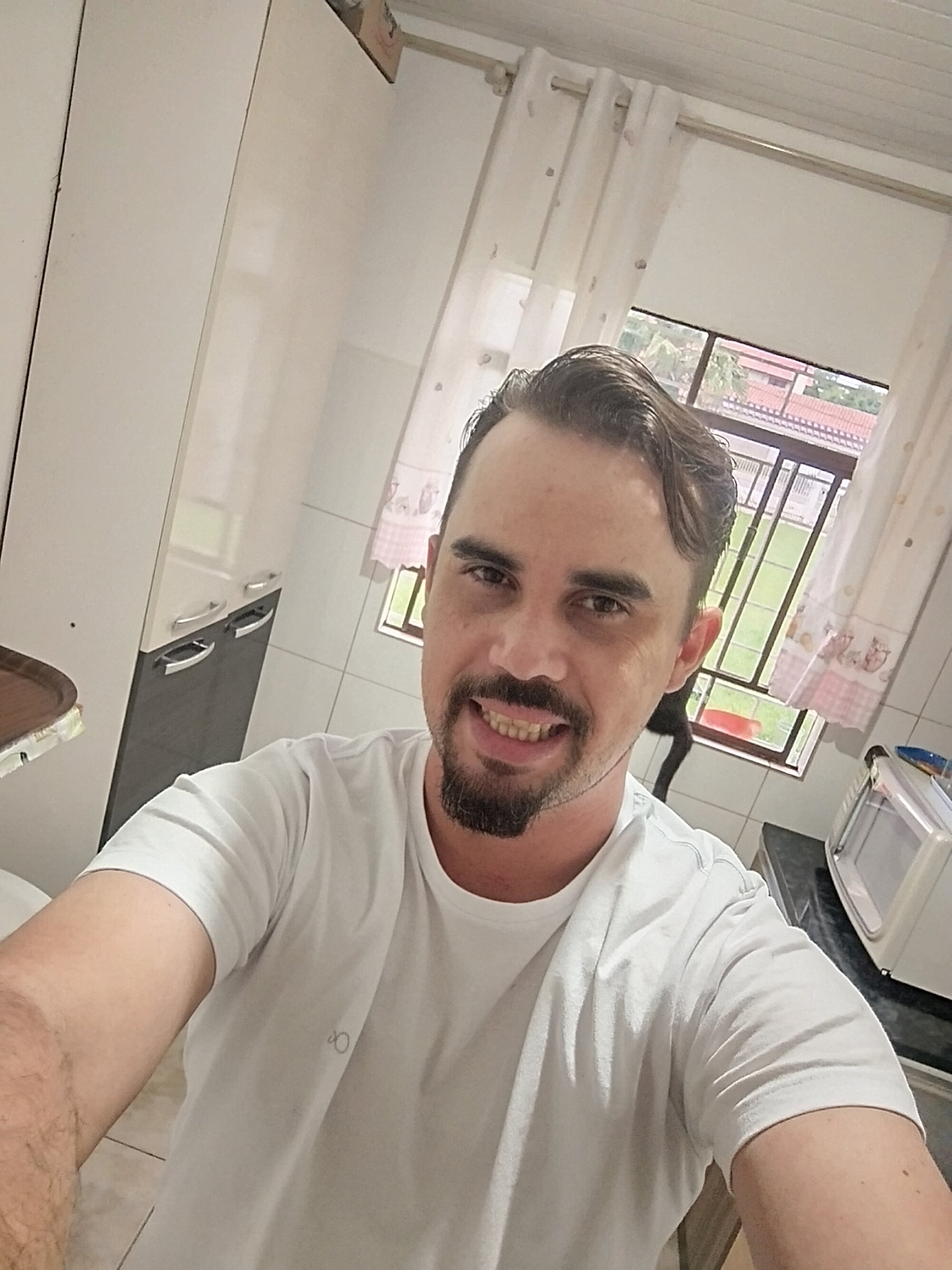 garoto4i200