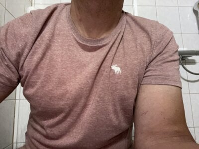 Aktivback112 Male C2c Cam Nude