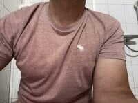 aktivback112's webcam live show