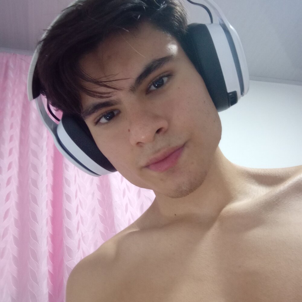 leonscott_1 from stripchat