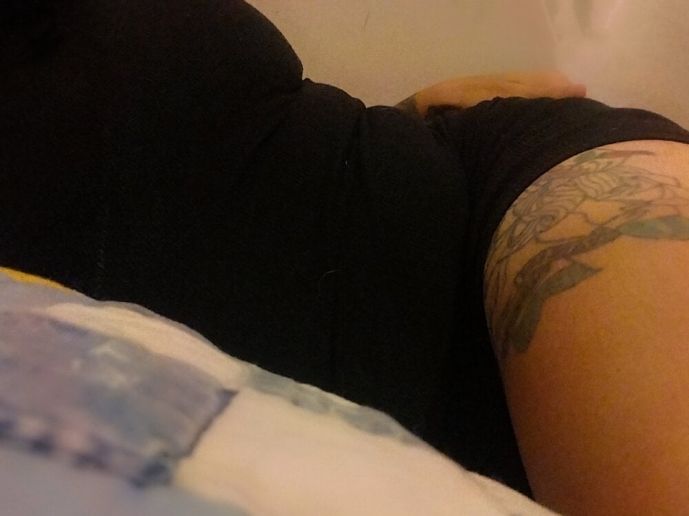 Miss_Mayyy's Offline XXX Chat