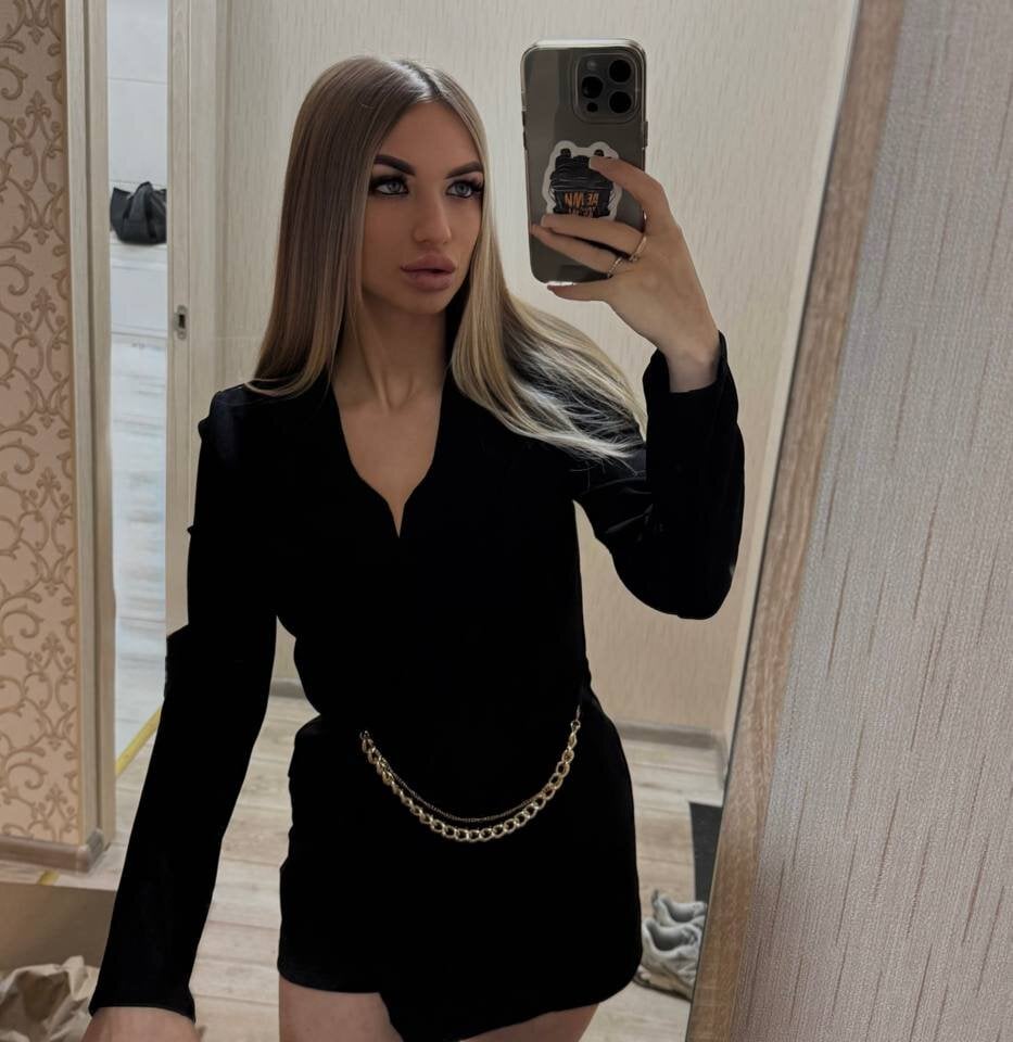 stripchat arinawong webcam profile pic via myliveeroticcams.com