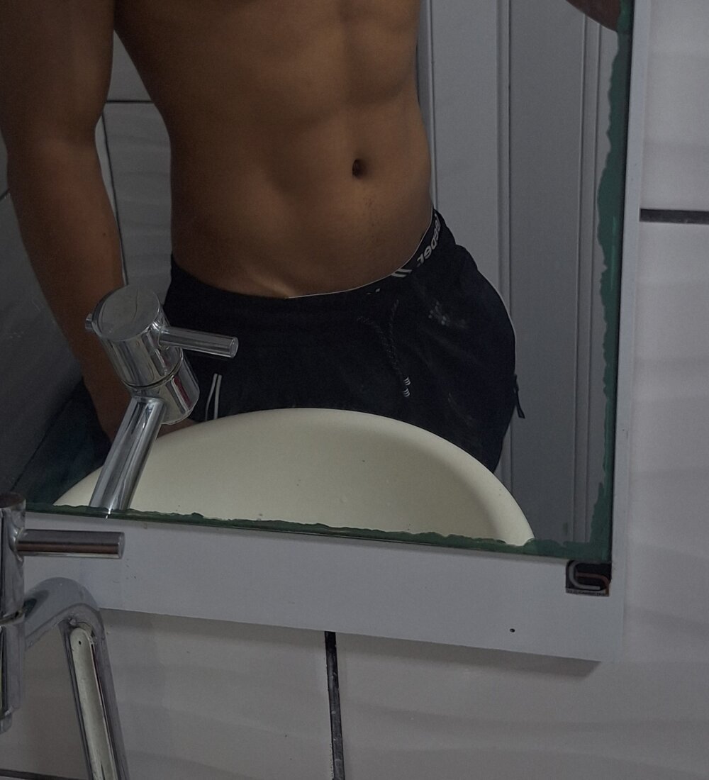 sant___00 offline XXX-chat